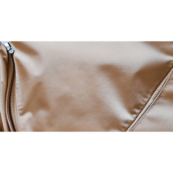 Lululemon Relaxed Fit Rain Shell Jacket Womens Medium Beige Camel Drawstring S/P - Picture 5 of 16